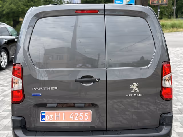 Peugeot Partner - фото 5