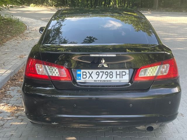 Mitsubishi Galant - фото 2