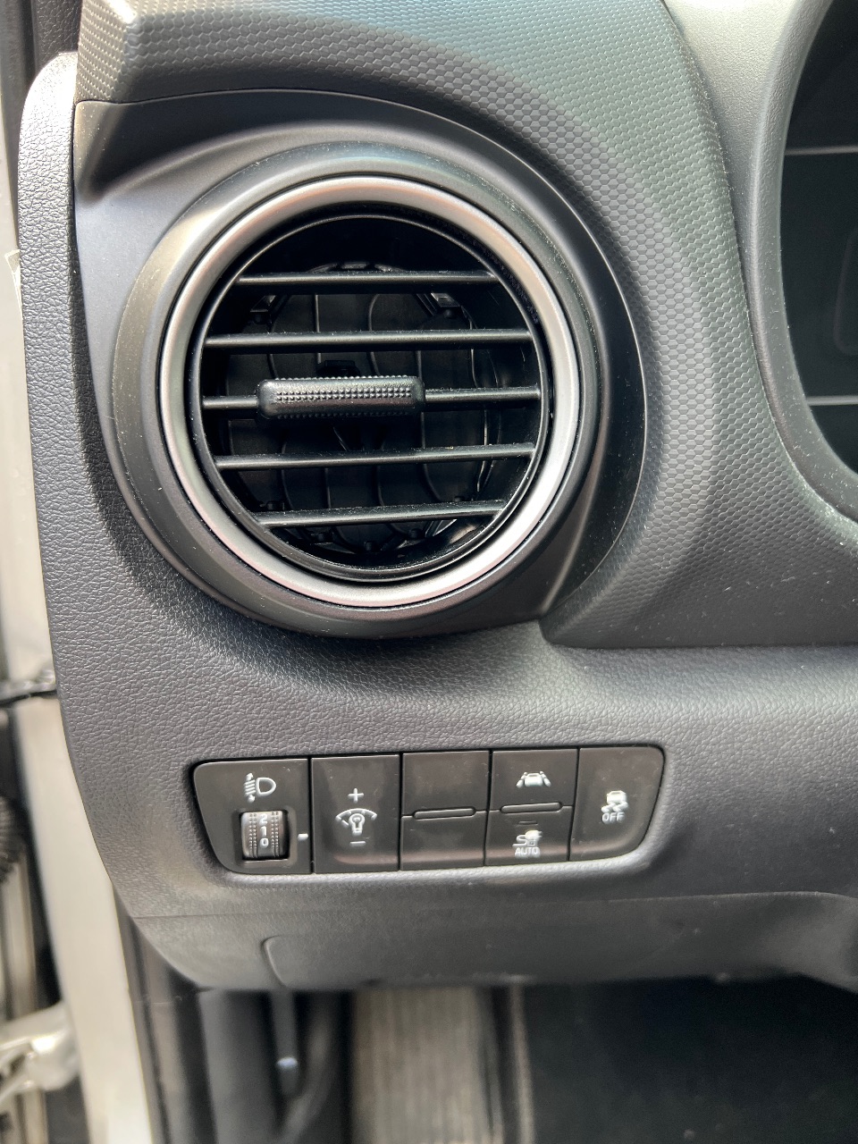 Hyundai Kona - фото 10