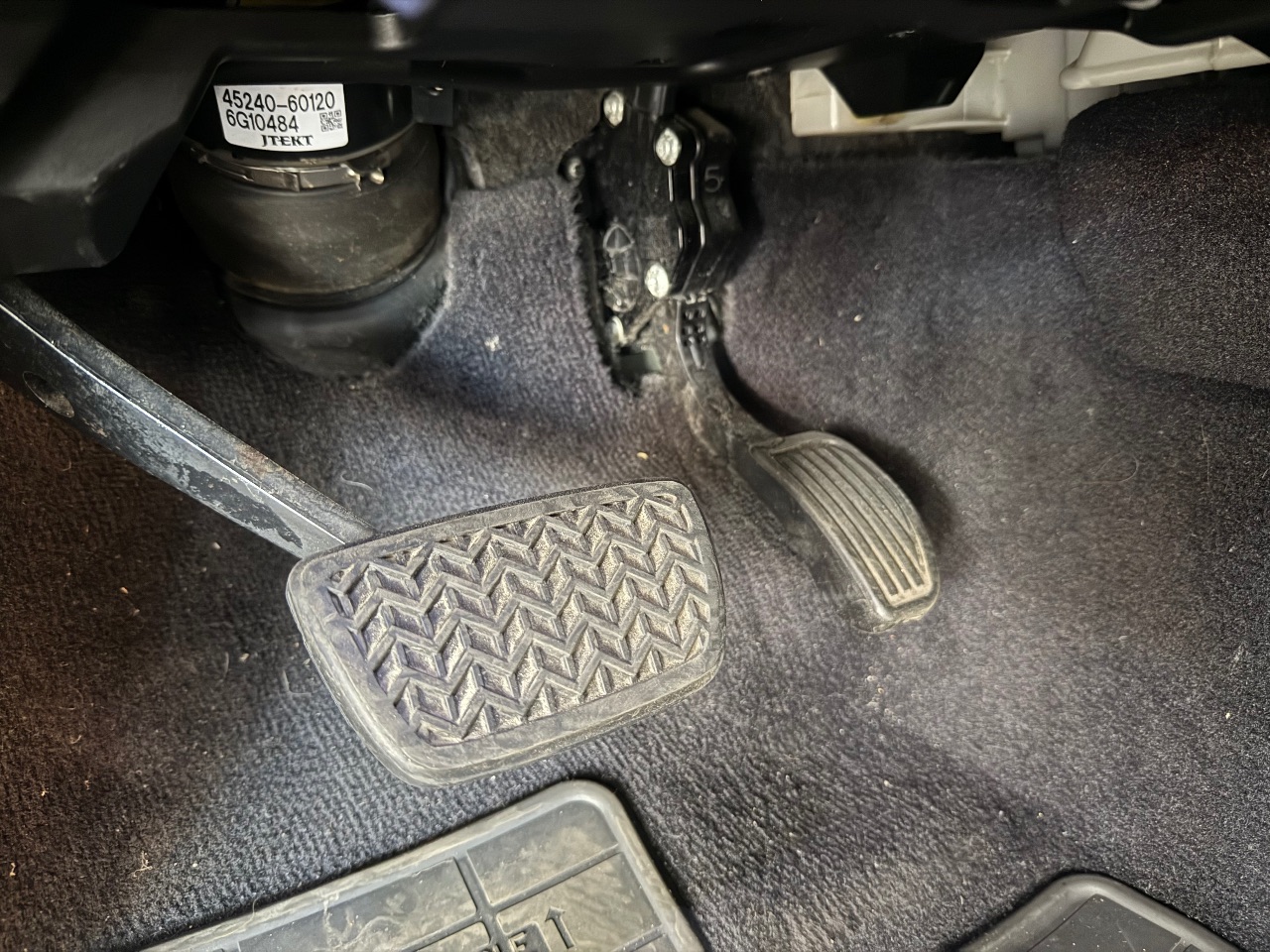 Lexus LX - фото 11