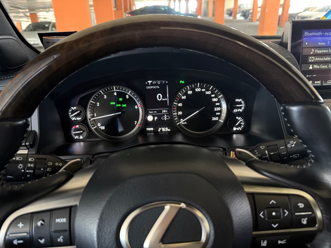 Lexus LX - фото 14