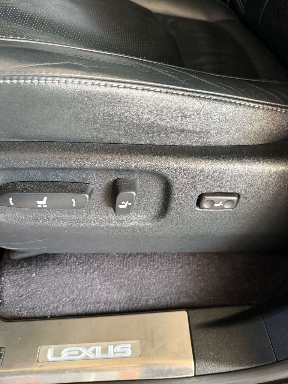 Lexus LX - фото 16