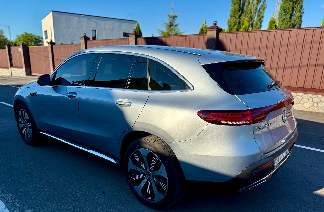 Mercedes-Benz EQC - фото 14