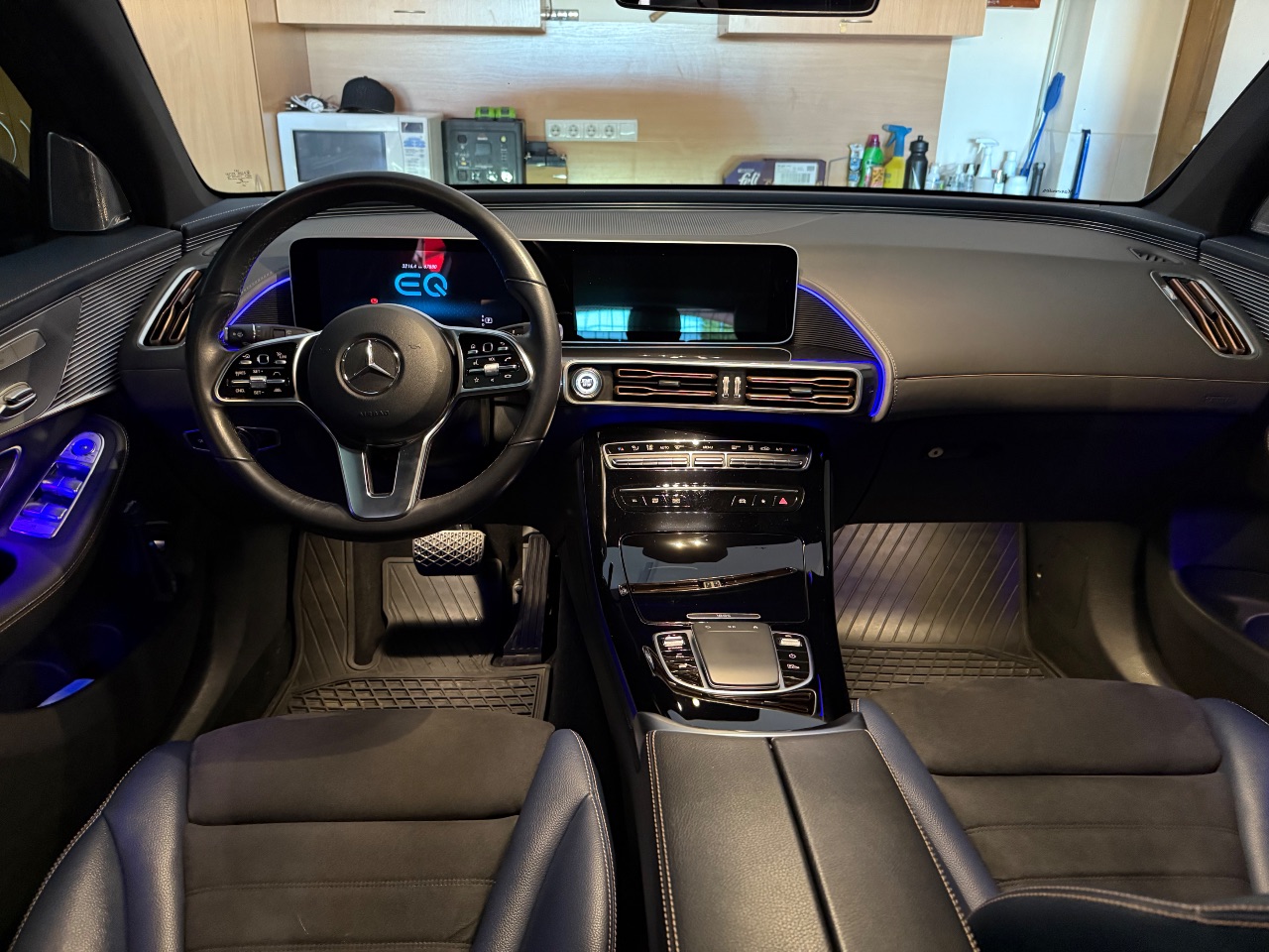 Mercedes-Benz EQC - фото 5