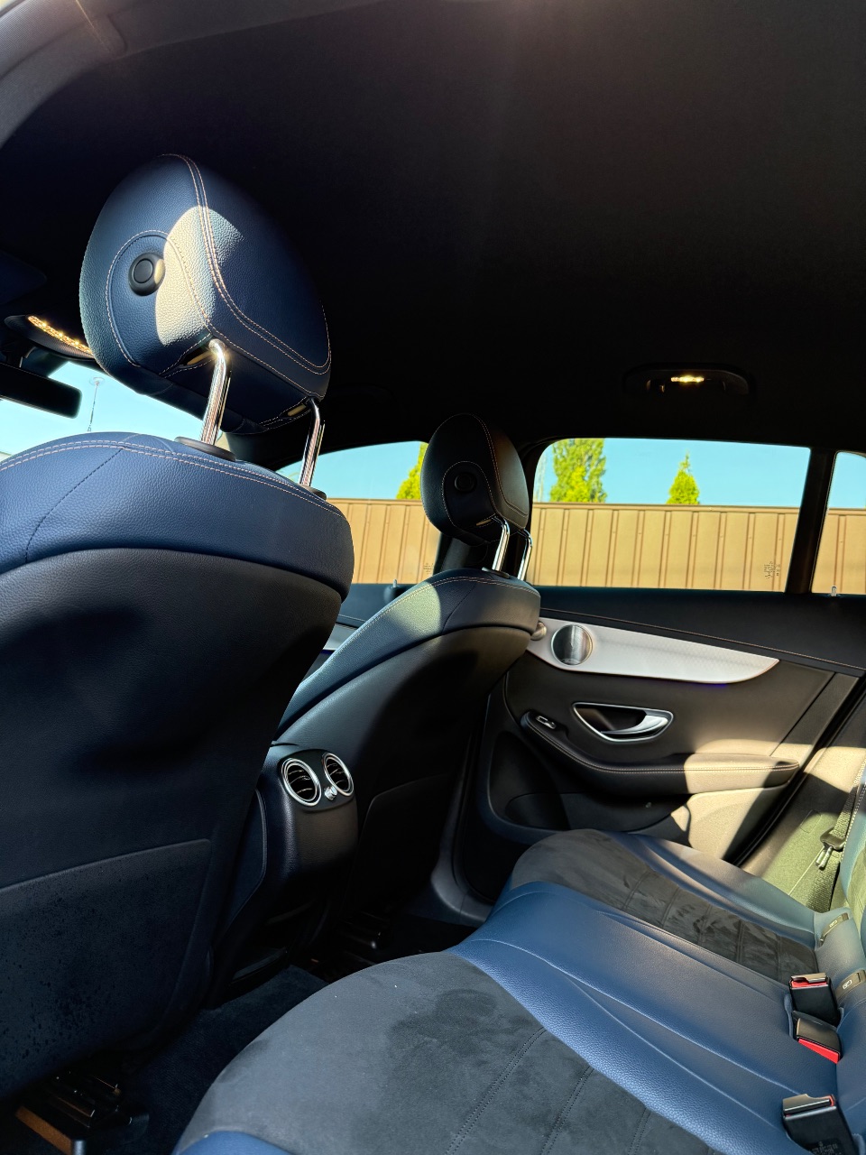 Mercedes-Benz EQC - фото 4