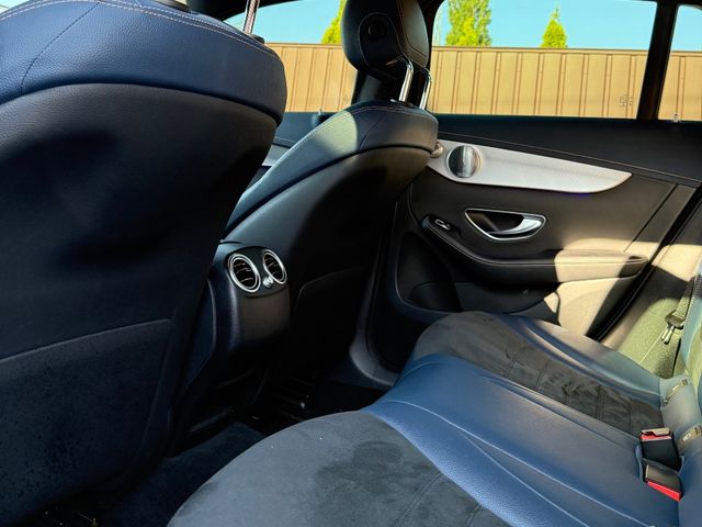 Mercedes-Benz EQC - фото 5