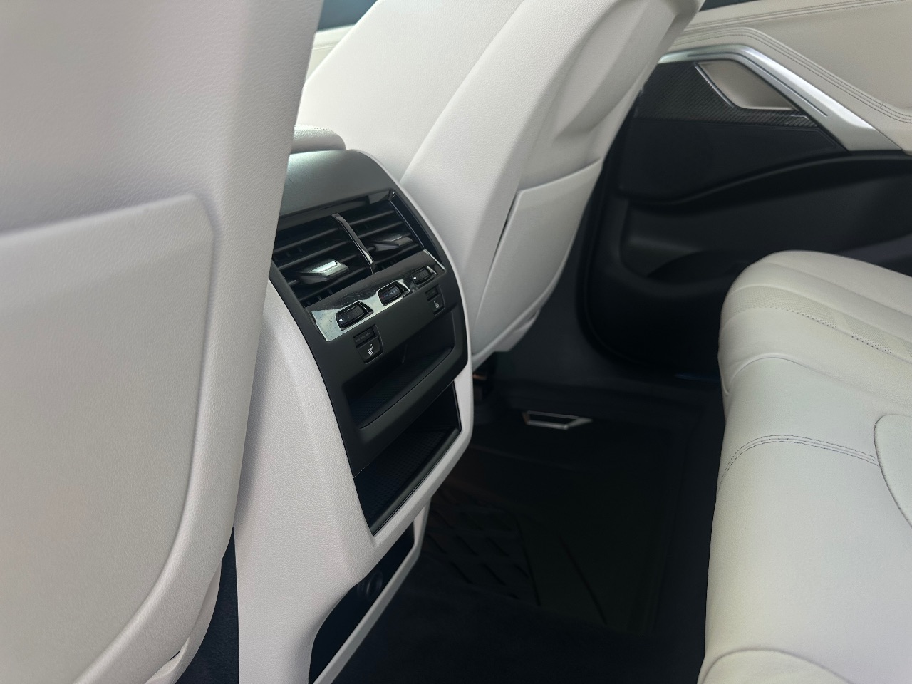 BMW X6 - фото 39