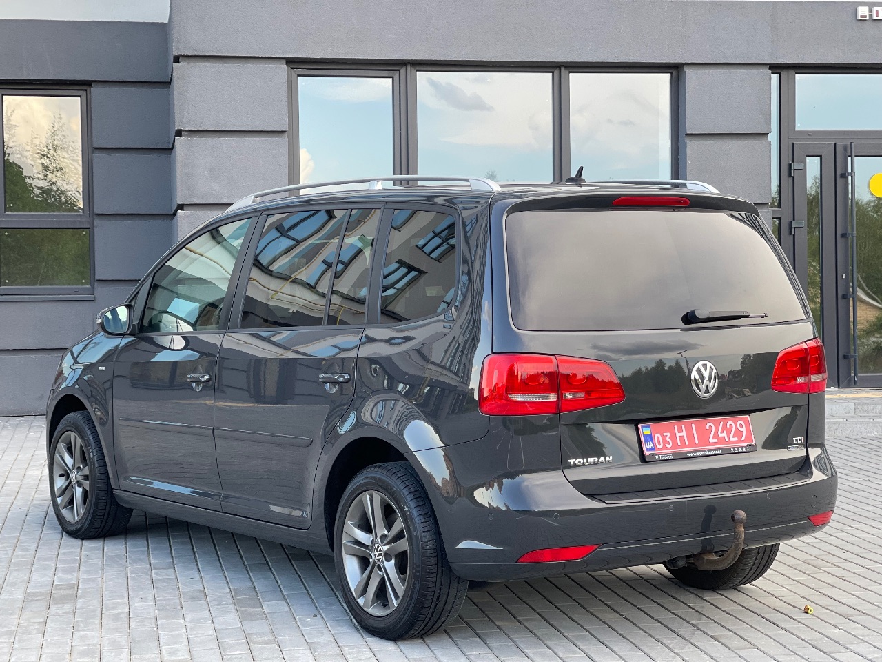 Volkswagen Touran - фото 6