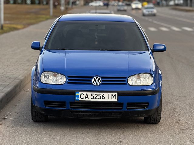 Volkswagen Golf 2001, Черкаси, $4 500 - зображення 1