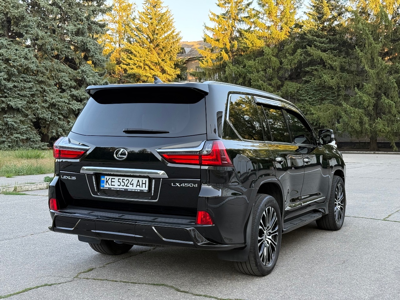 Lexus LX - фото 23