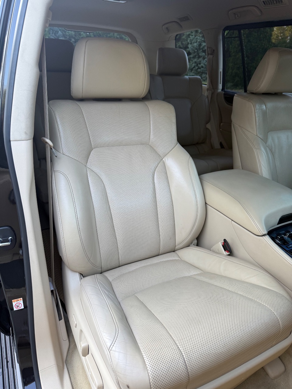 Lexus LX - фото 1