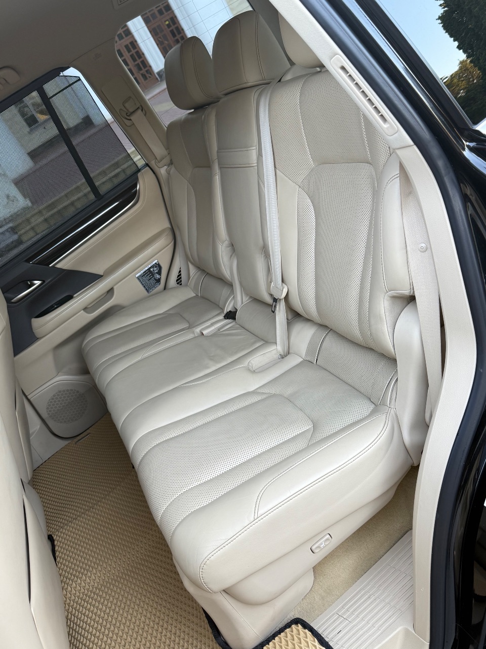 Lexus LX - фото 13