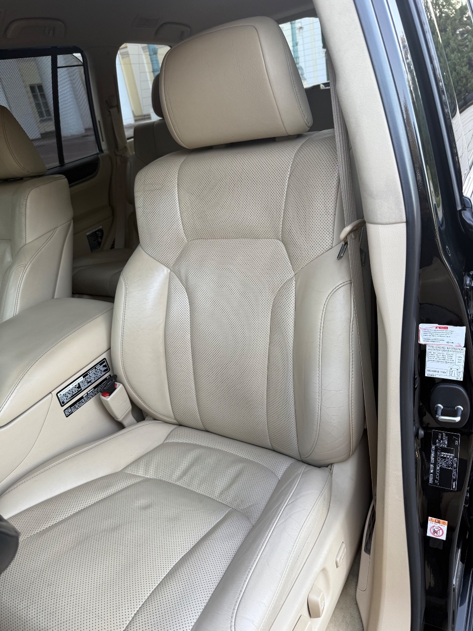 Lexus LX - фото 27