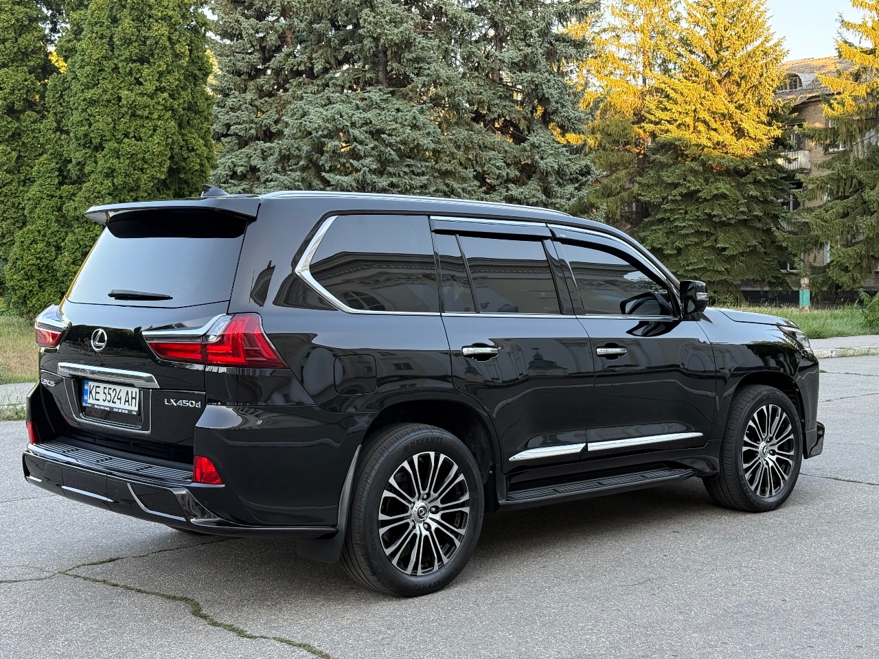 Lexus LX - фото 25