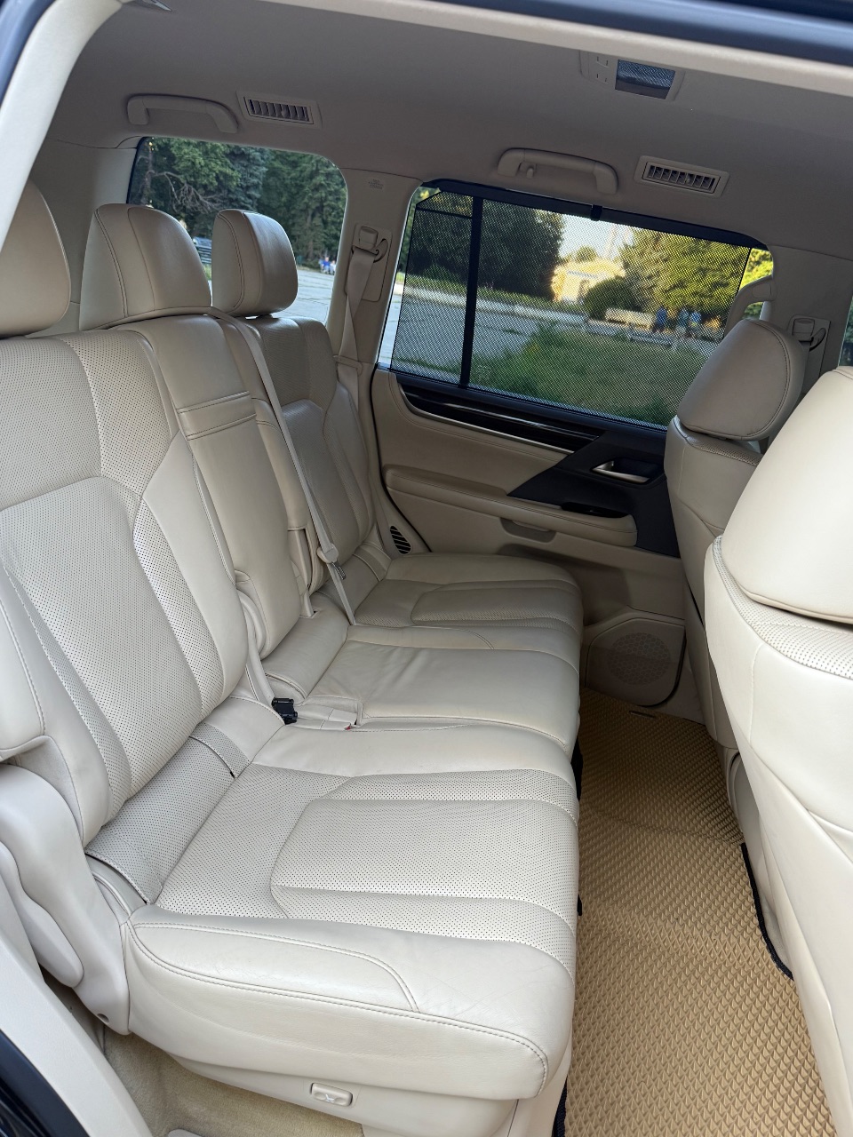 Lexus LX - фото 26