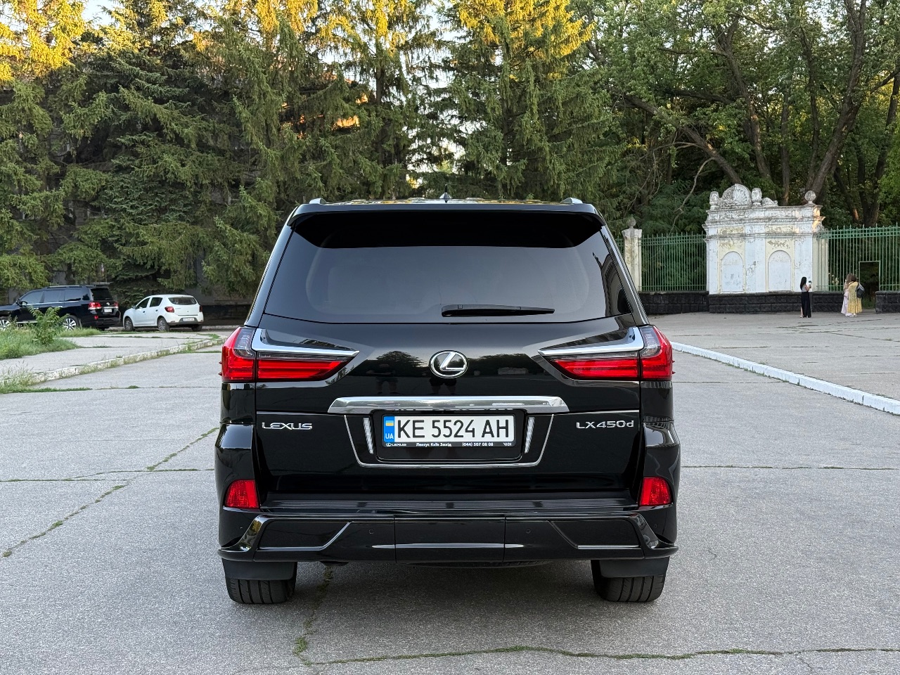 Lexus LX - фото 17