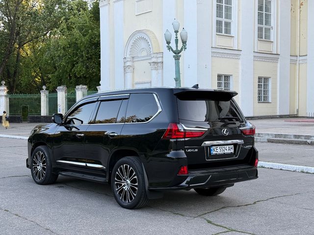 Lexus LX - фото 3