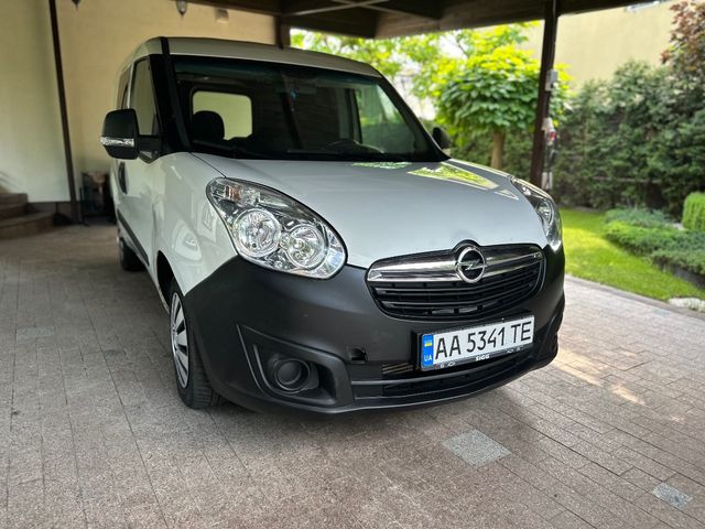 Opel Combo - фото 2