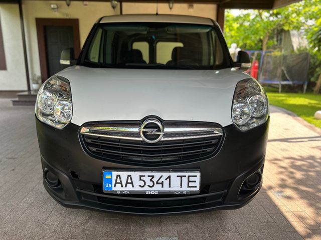 Opel Combo - фото 5