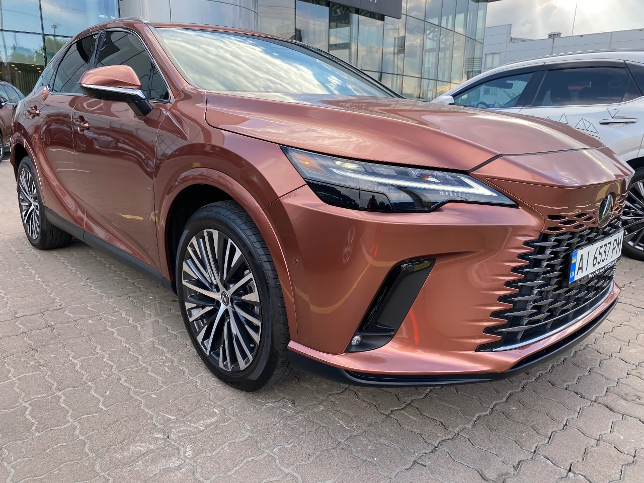 Lexus RX - фото 7