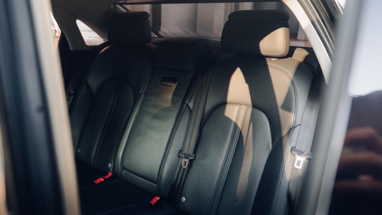 Audi A8 - фото 13