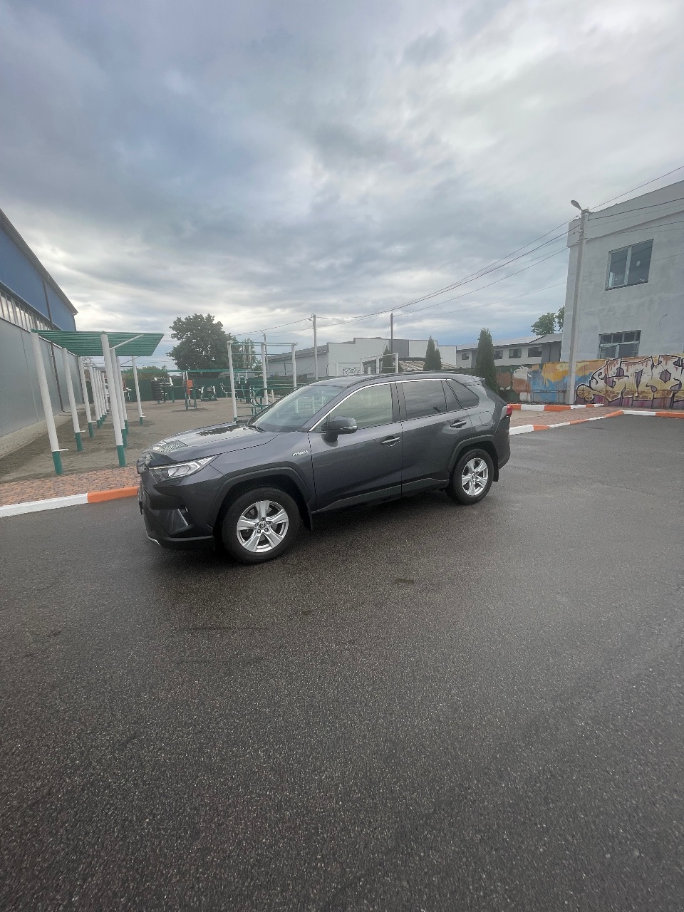 Toyota RAV4 - фото 2