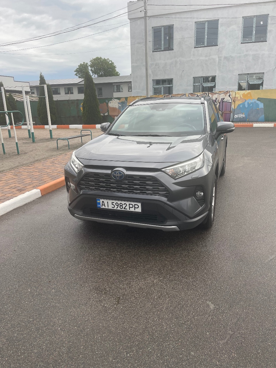 Toyota RAV4 - фото 4