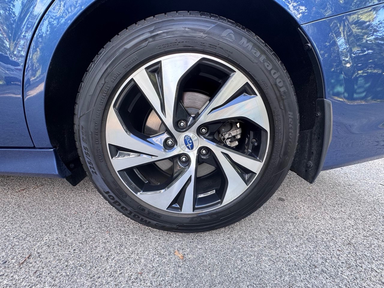 Subaru Legacy - фото 2