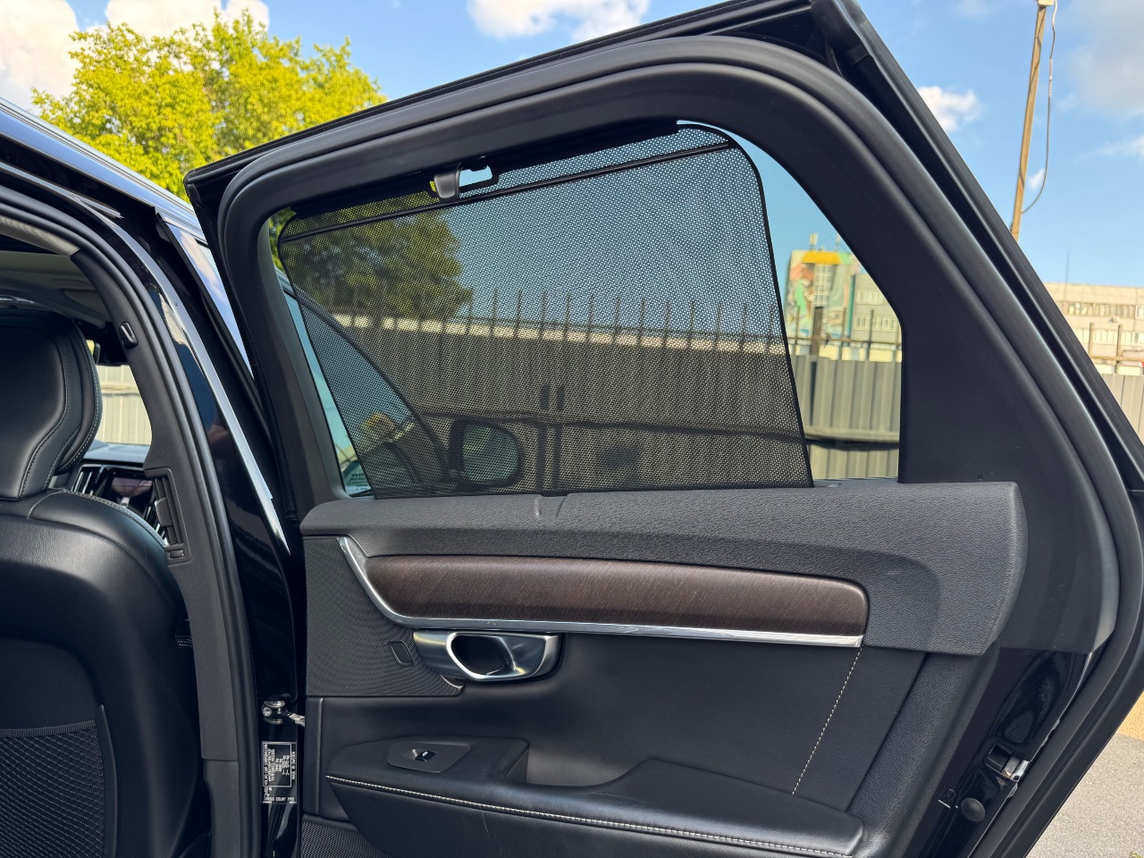 Volvo V90 Cross Country - фото 15