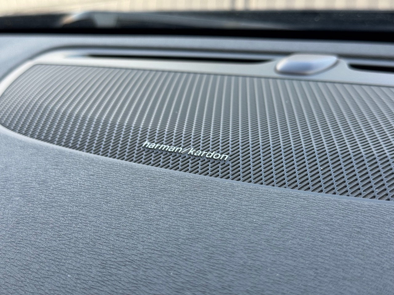 Volvo V90 Cross Country - фото 13