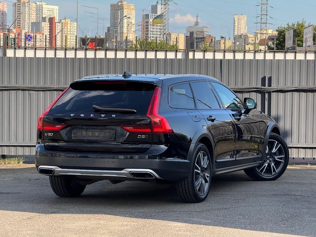 Volvo V90 Cross Country - фото 4