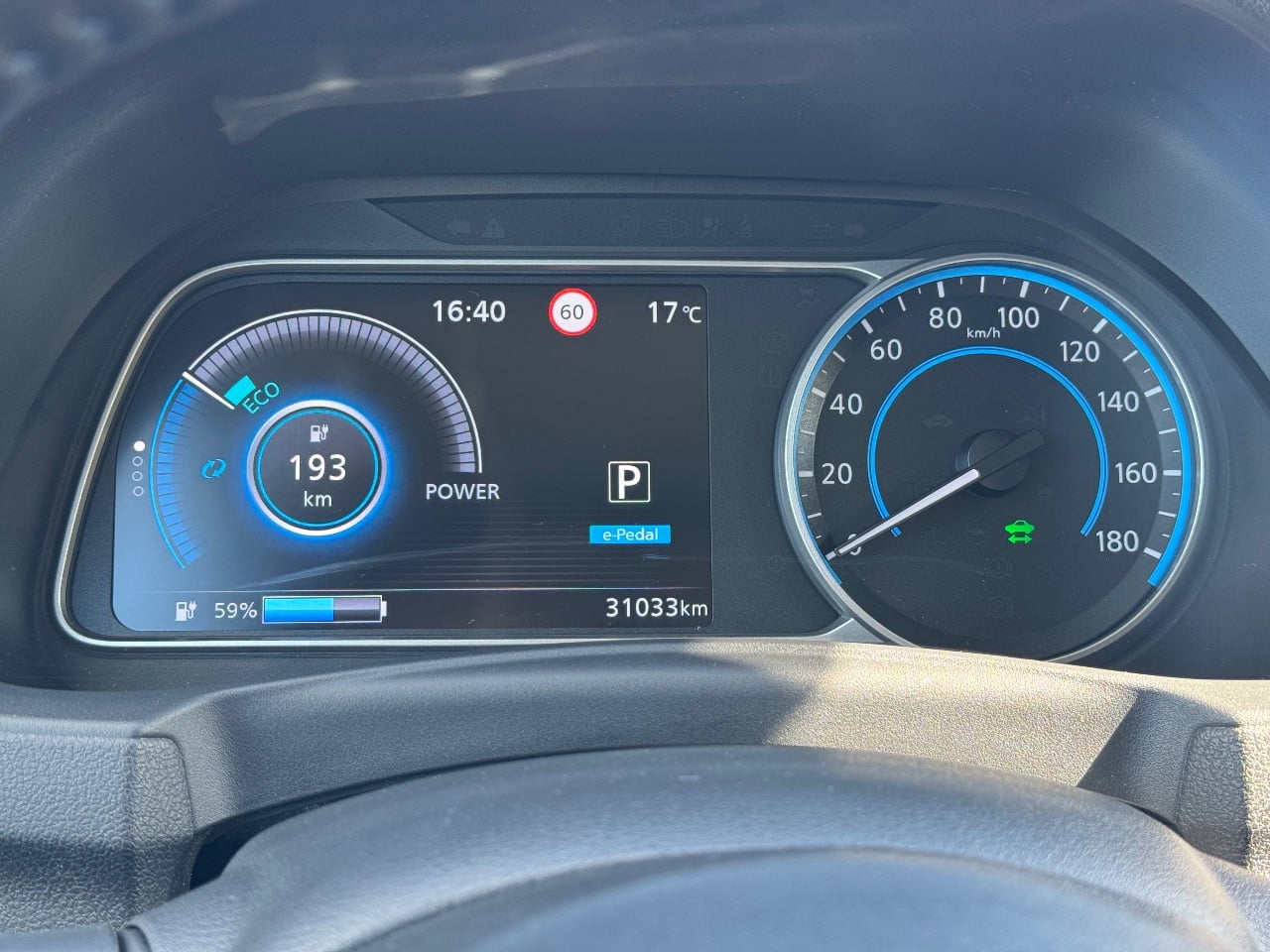 Nissan Leaf - фото 8