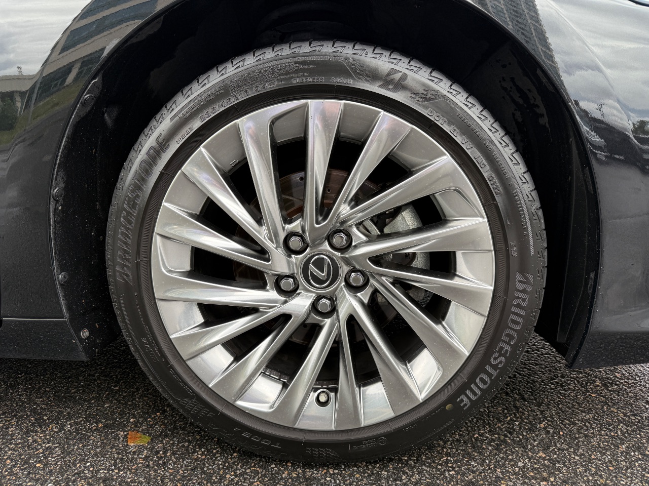 Lexus ES - фото 12