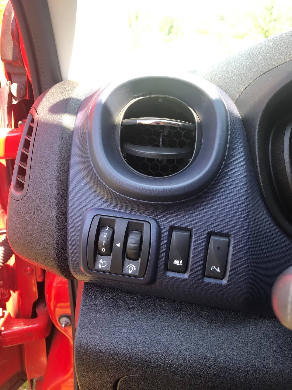 Opel Vivaro - фото 9