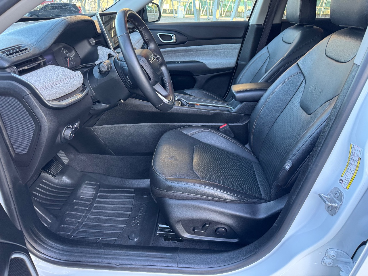 Jeep Compass - фото 19