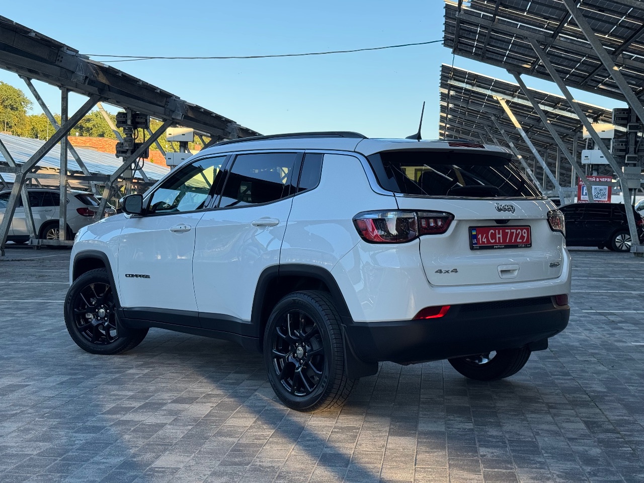 Jeep Compass - фото 14