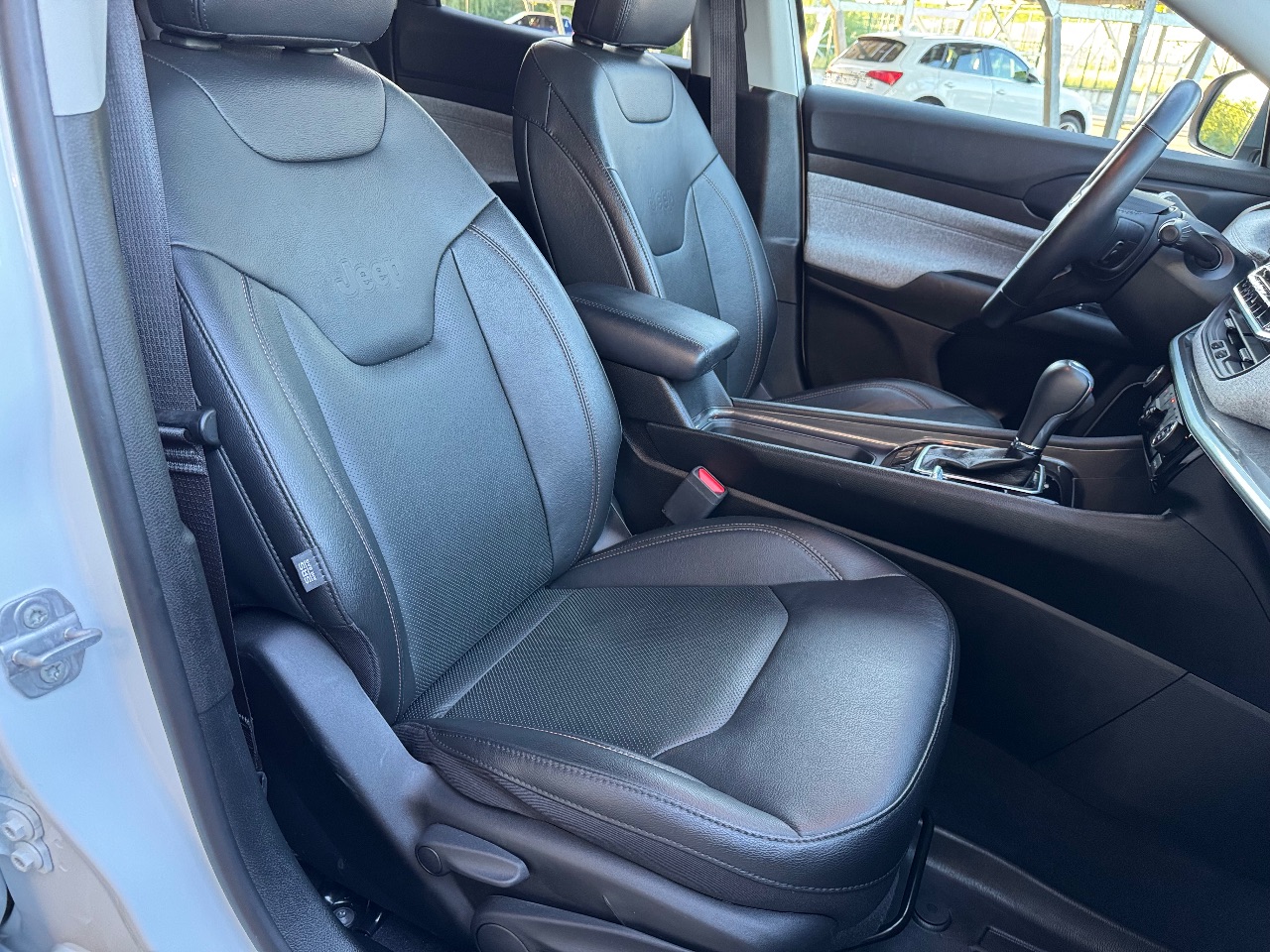 Jeep Compass - фото 25