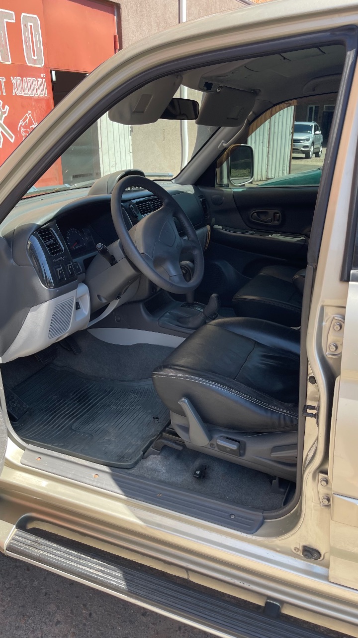 Mitsubishi Pajero Sport - фото 1