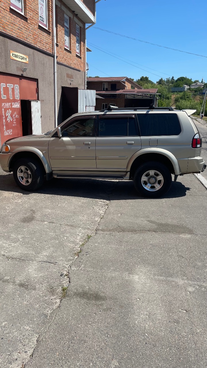 Mitsubishi Pajero Sport - фото 14