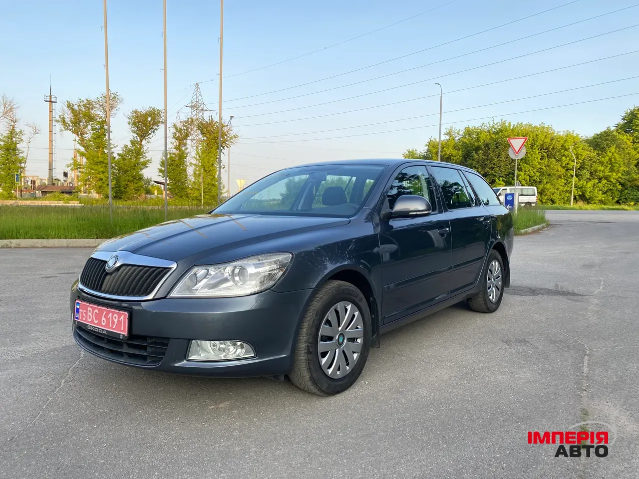 Skoda Octavia - фото 3