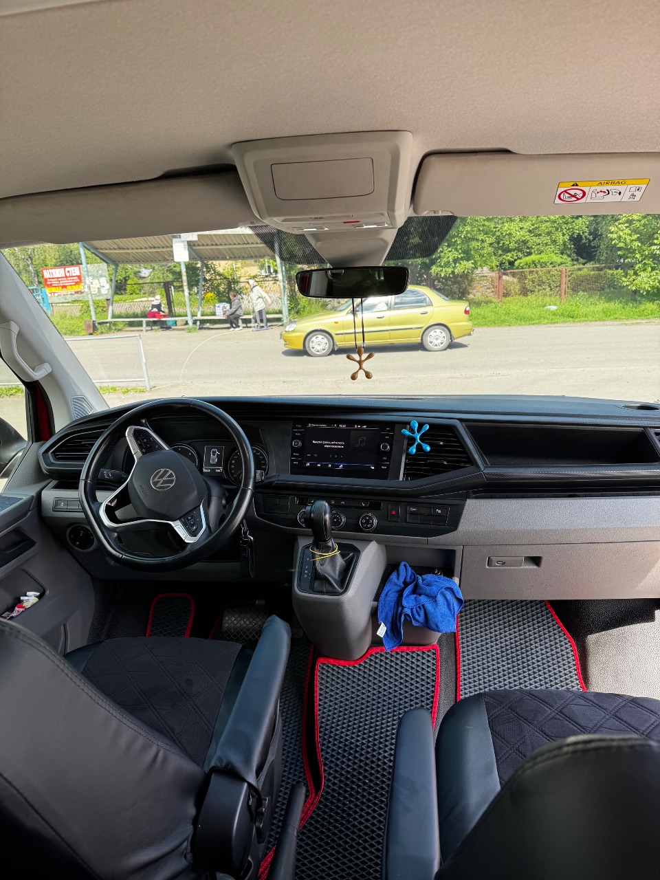 Volkswagen Transporter - фото 23