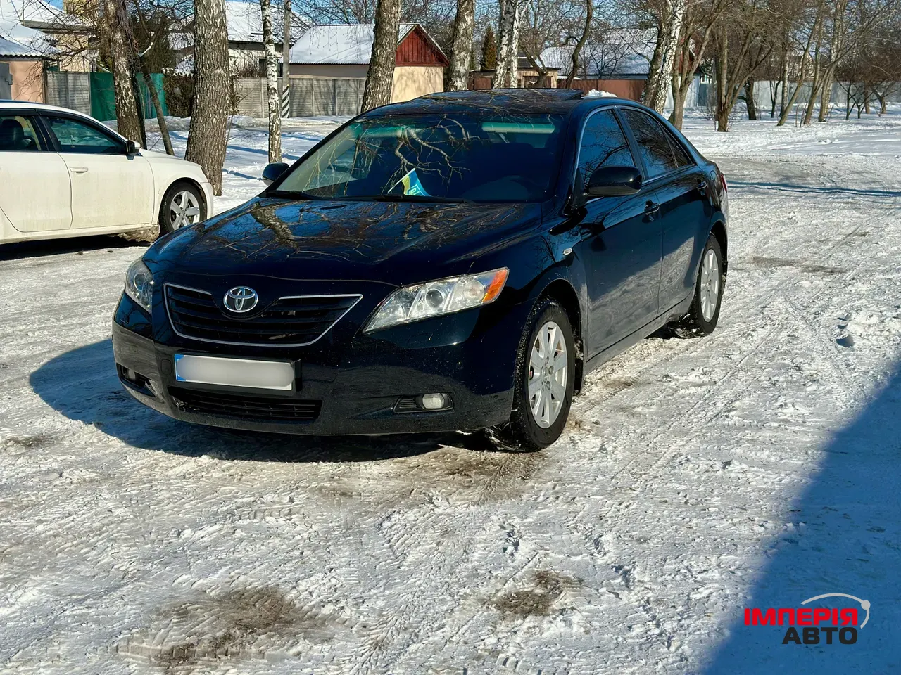 Toyota Camry - фото 2