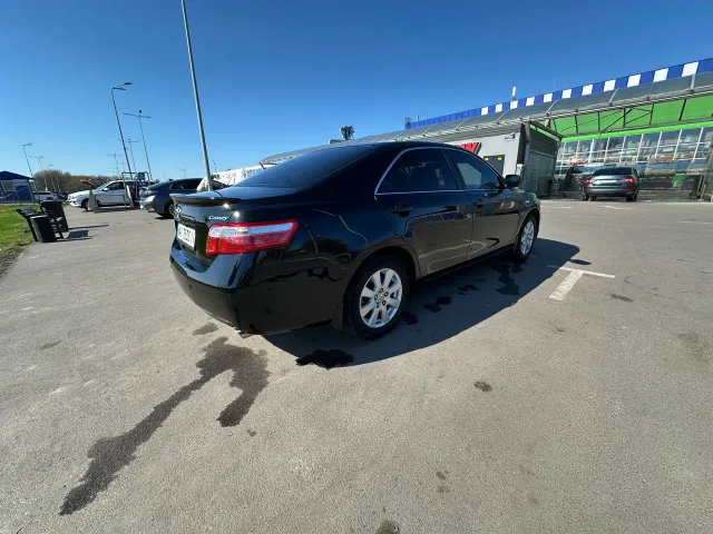 Toyota Camry - фото 5