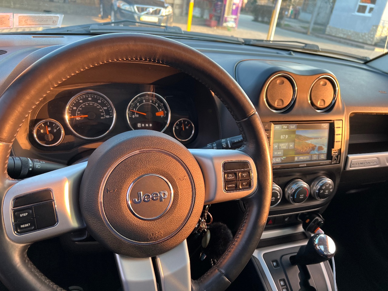 Jeep Compass - фото 13