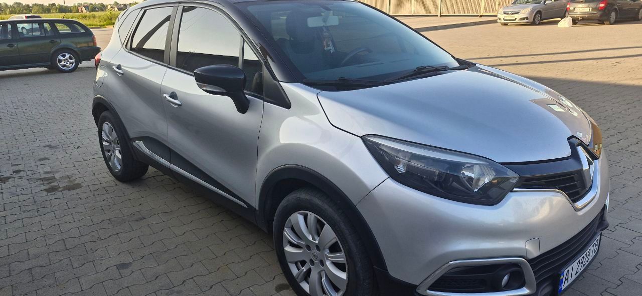 Renault Captur - фото 40