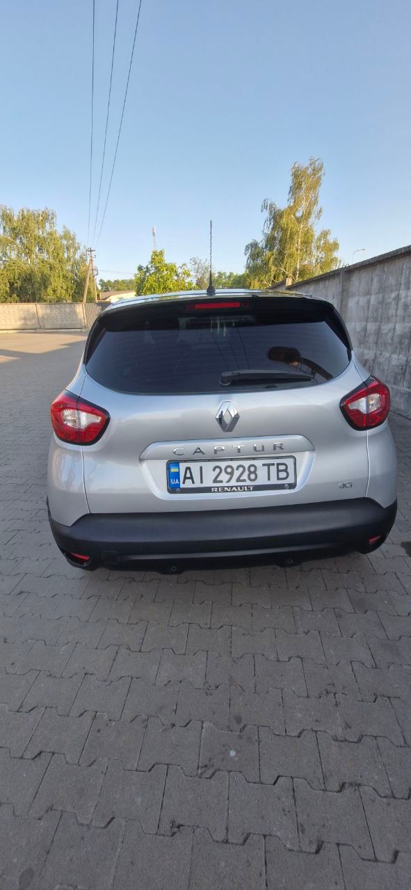 Renault Captur - фото 36