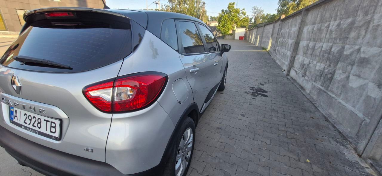 Renault Captur - фото 20