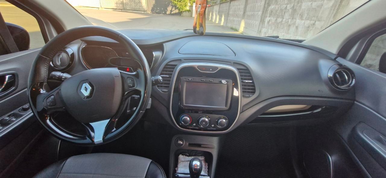 Renault Captur - фото 25