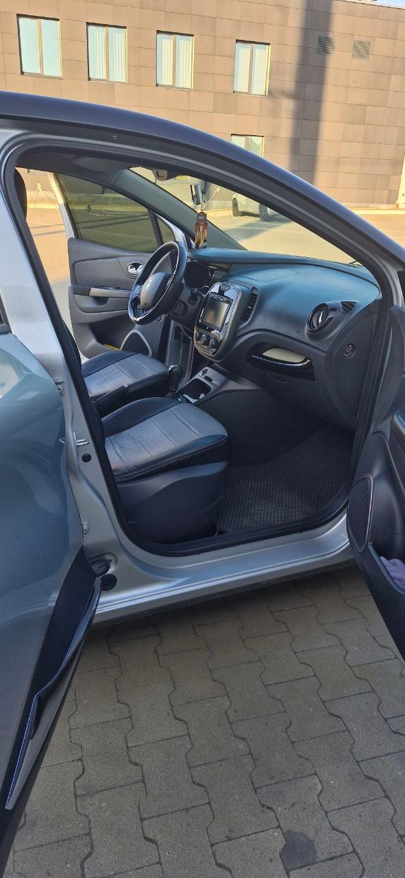 Renault Captur - фото 17