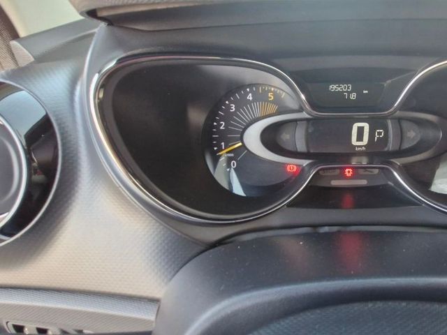 Renault Captur - фото 2